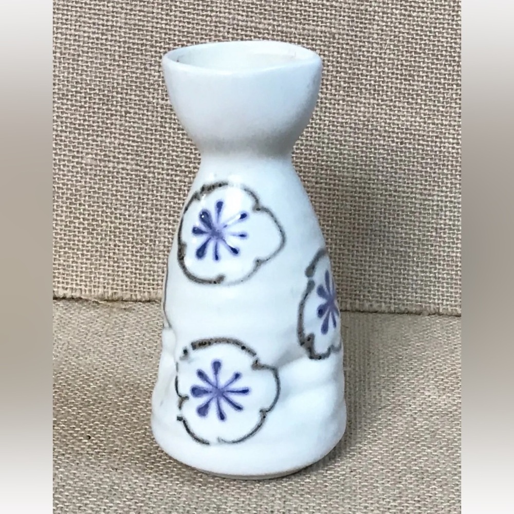Sake Bottle Decanter Vase 5 Inches Ribbed Geometric Pattern Boho Artsy AS IS